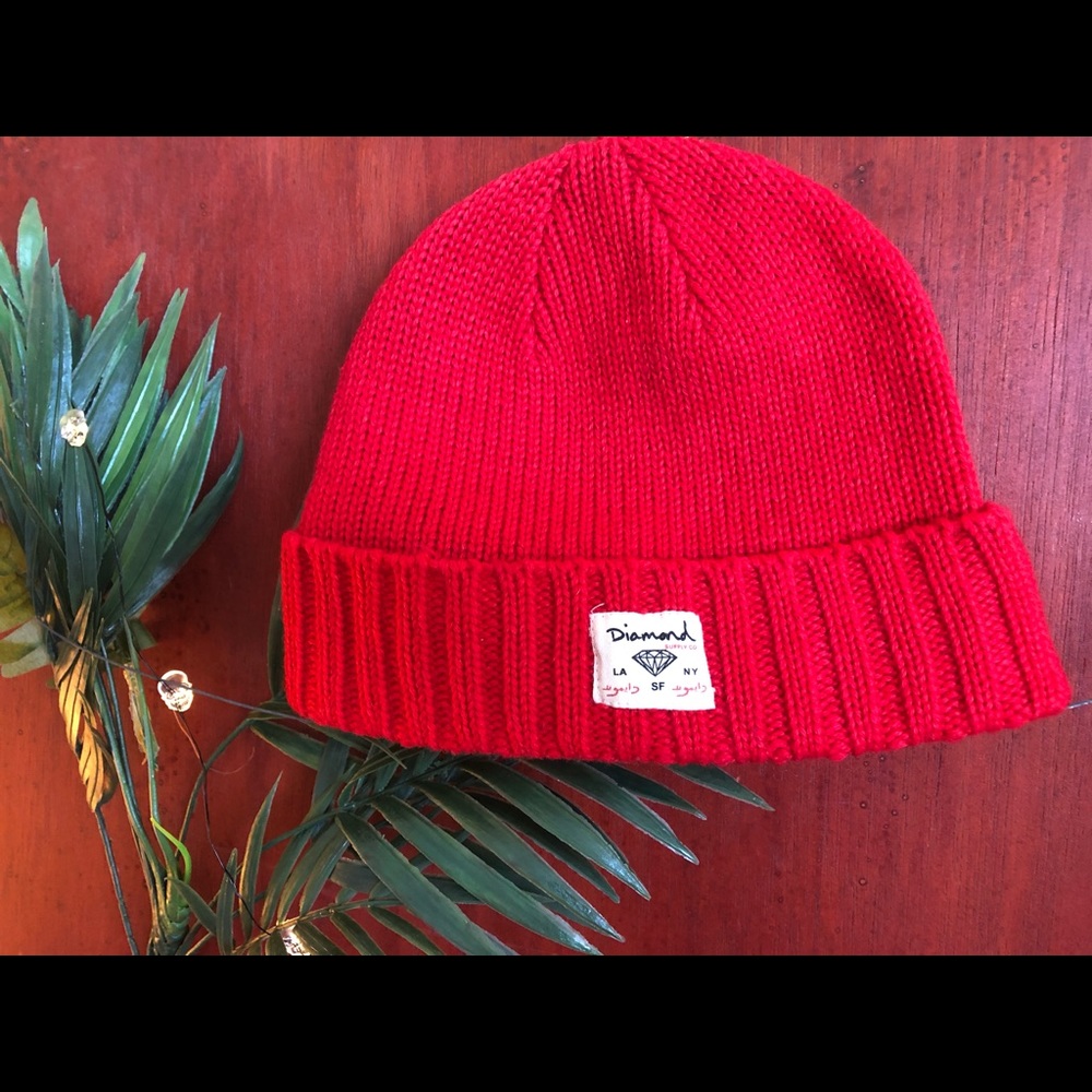 ♦ ⟡ DIAMOND SUPPLY BEANIE ⟡ ♦